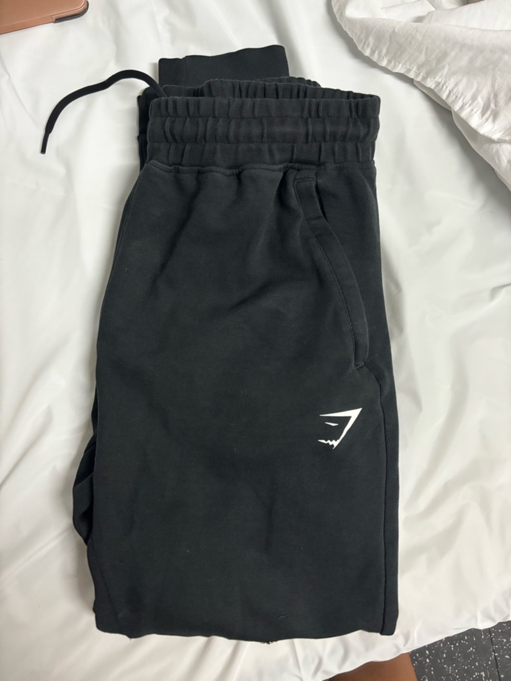 Gymshark Black Sweatpants S man